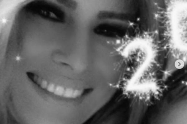 APSOLUTNA DOMINACIJA PRELEPE MELANIJE! Tramp je morao da radi, a njegova žena je za NG bila SAMA i PREATRAKTIVNA