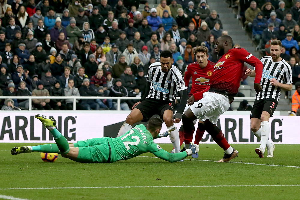 MANČESTER GRABI KA VRHU: Đavoli spržili Svrake, Milivojević sa penala u nadoknadi overio pobedu Palasa