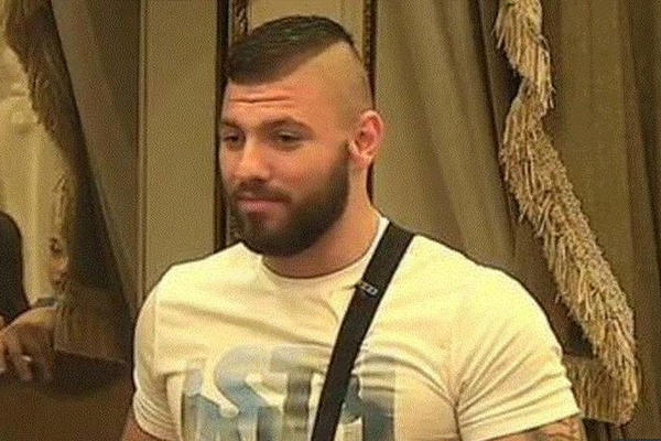 PROGOVORIO O SEKSU Ona je poricala da su spavali, a onda je Benjamin progovorio i spustio je jednom rečenicom