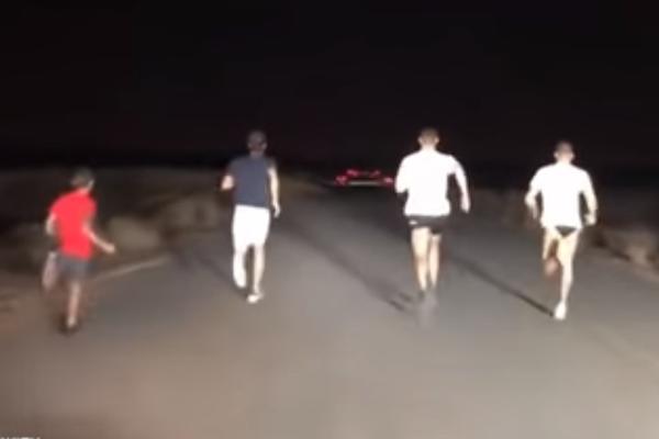 TAKO SE (P)OSTAJE NAJBOLJI! Kristijano Ronaldo otišao na odmor, pa usred noći trčao po pustinji!