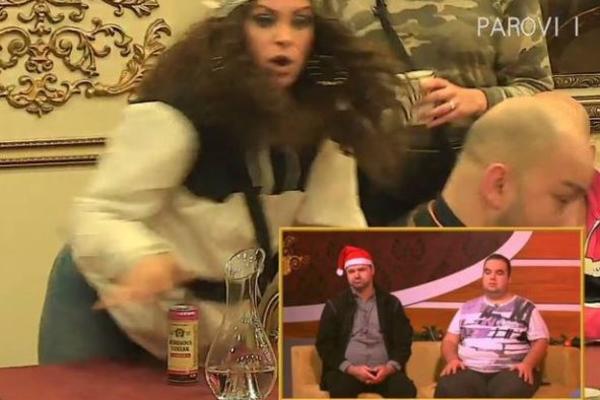 HAOS U PAROVIMA, ULETELO OBEZBEĐENJE: Mea gađala Milija, a razlog će vas zaprepastiti!