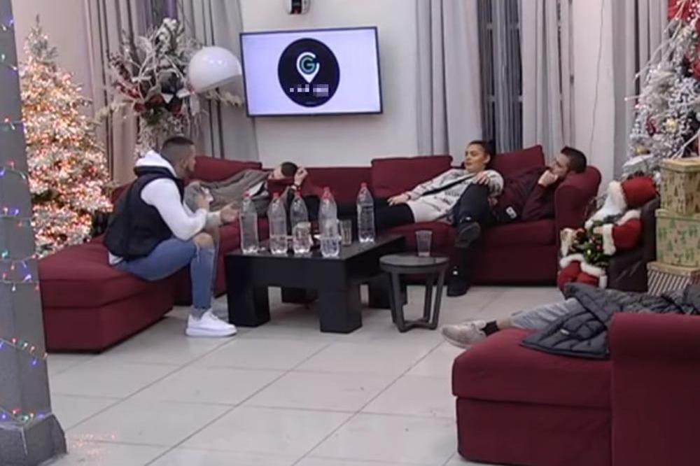 IZA NJEGOVOG OSMEHA KRIJE SE BOLNA ISTINA: Majka mu otišla za Nemačku i ne vraća se, pa sam izdržava BOLESNOG OCA