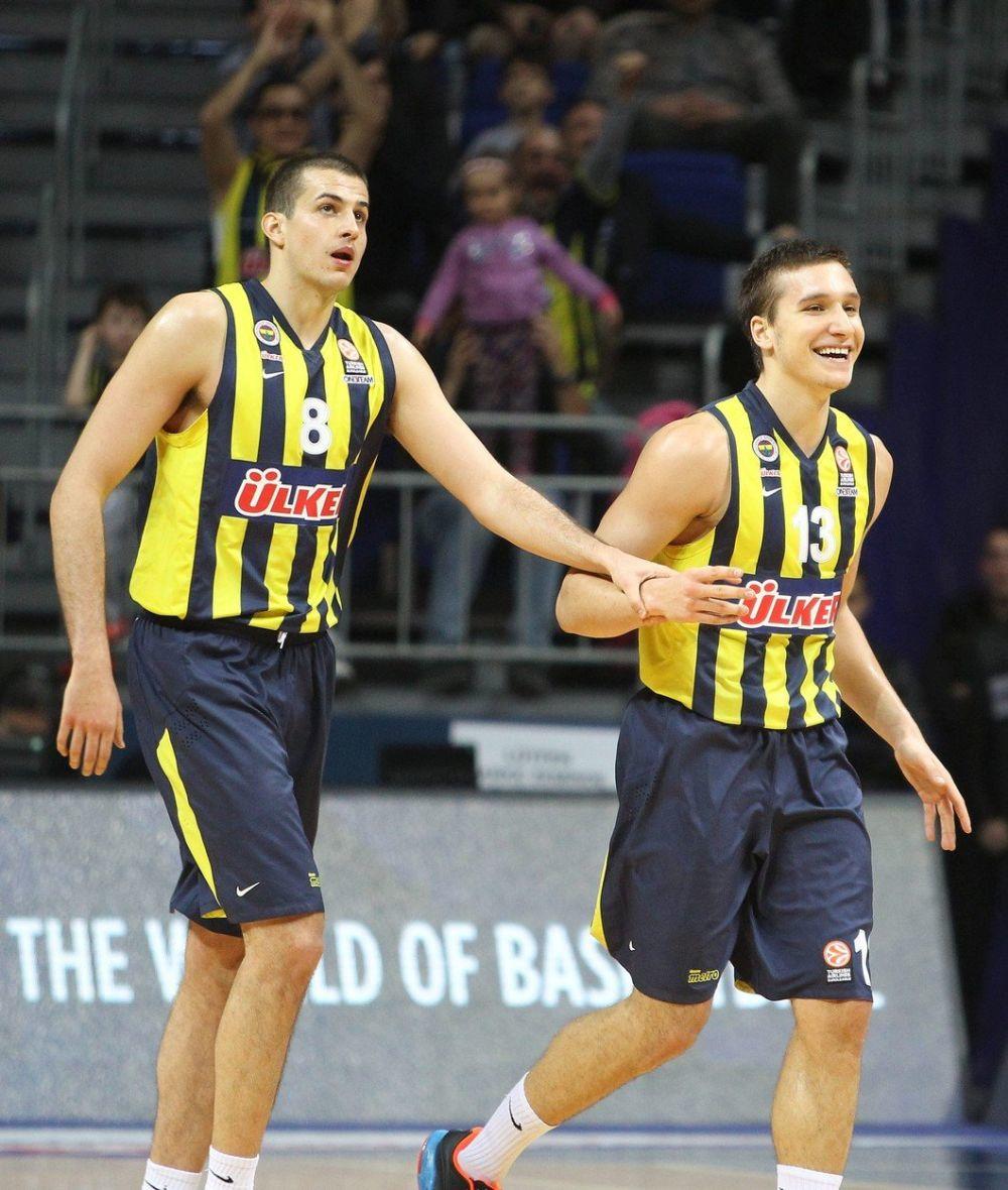 Nemanja Bjelica i Bogdan Bogdanović dok su igrali za Fenerbahče  