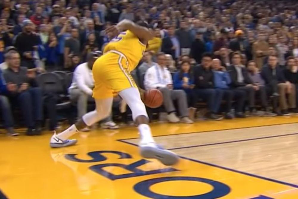 SUDIJE, GDE SU VAM OČI?! Durent izvukao loptu metar iza aut-linije i svi se prave ludi!