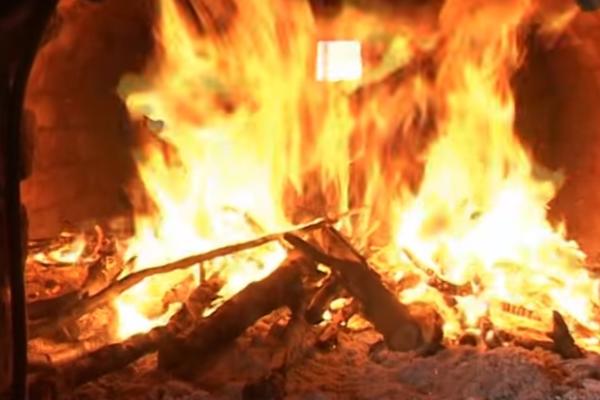 NOVOSADSKA INSPEKCIJA IMALA PUNE RUKE POSLA: Više od 130 prijava zbog paljenja drva na javnim površinama