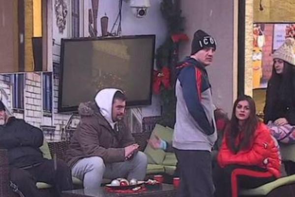 PUKAO SAM, SVE VREME ME JE*E: Baki B3 se PSIHIČKI RASPADA i sve teže podnosi NAPADE od svog velikog NEPRIJATELJA!