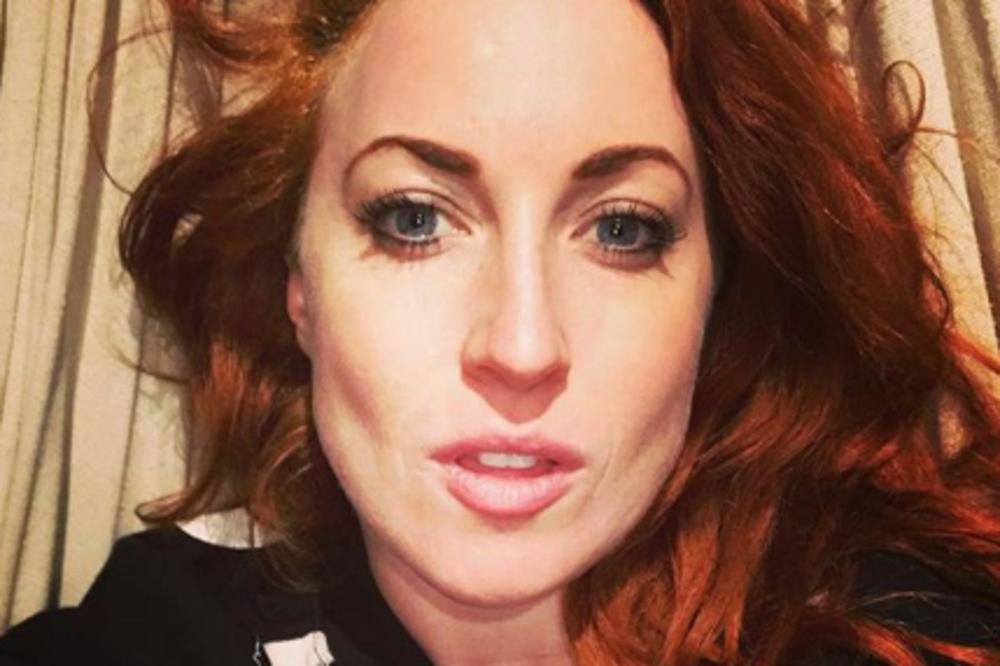 POJAVILA SAM SE U KANCELARIJI BEZ BRUSA I PROŠETALA PRED SVIMA: Njihova reakcija me je ostavila BEZ TEKSTA! (FOTO)