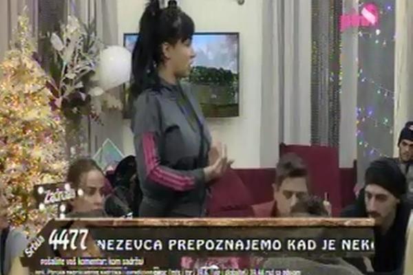 ALEKSANDRA SASULA KARAĐORĐU U LICE: Ponašaš se kao KLOŠAR ili PIJANICA! Ti si mene OSRAMOTIO!