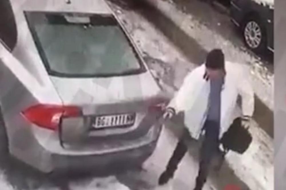 (UZNEMIRUJUĆE) UBICA U BELOJ JAKNI IZVLAČI PIŠTOLJ I PUCA NENADU U GLAVU! Jezivi snimak sačekuše na Banovom Brdu