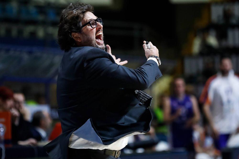 TRINKIJERI SE UNEO SUDIJI U FACU: To je ujedinilo obe frakcije i počelo je nikad glasnije vređanje Vesne Čović!