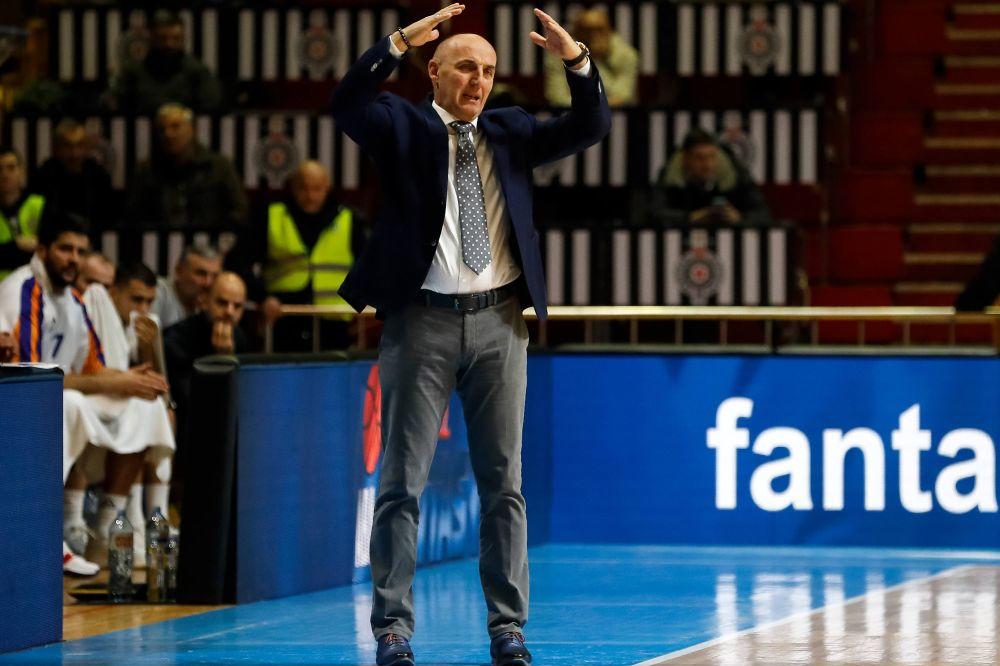 JAVIO SE NESTALI AMERIKANAC IZ MORNARA: Uputio je teške reči ka čelnicima kluba iz Bara!