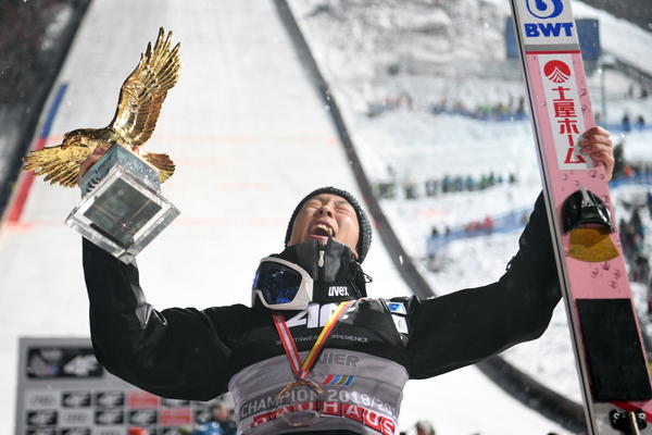 ISPISANA ISTORIJA SKI SKOKOVA: Hanavald, Štoh, a sada i Kobajaši! Japanac je novi kralj Četiri skakaonice!
