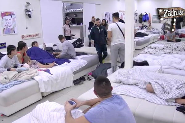 LOM U ZADRUZI NA SVETI DAN! Urlao na BOŽIĆ: Prebiću te kao stoku!