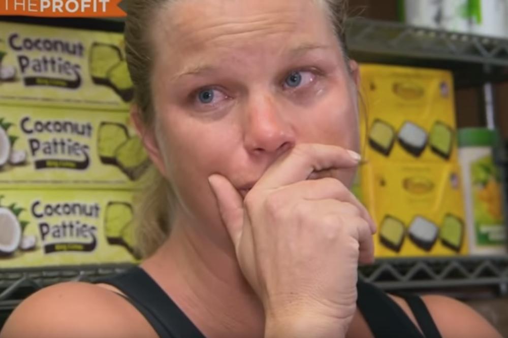 TRUDNICA MORALA DA RADI DVA POSLA DA BI PREŽIVELA: Šef joj priredio ŠOK koji mu NIKAD neće zaboraviti! (VIDEO)