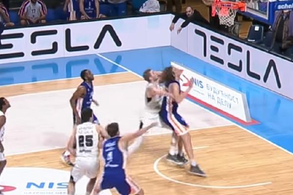 TRESE SE JADRAN, SPREMA SE NOVI SKANDAL: Mornar traži novu utakmicu ili produžetak - smatraju da su pokradeni!