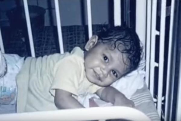 MAJKA OSTAVILA BEBU U NAPUŠTENOJ KUĆI: 10 godina kasnije saznala šokantnu istinu! (VIDEO)