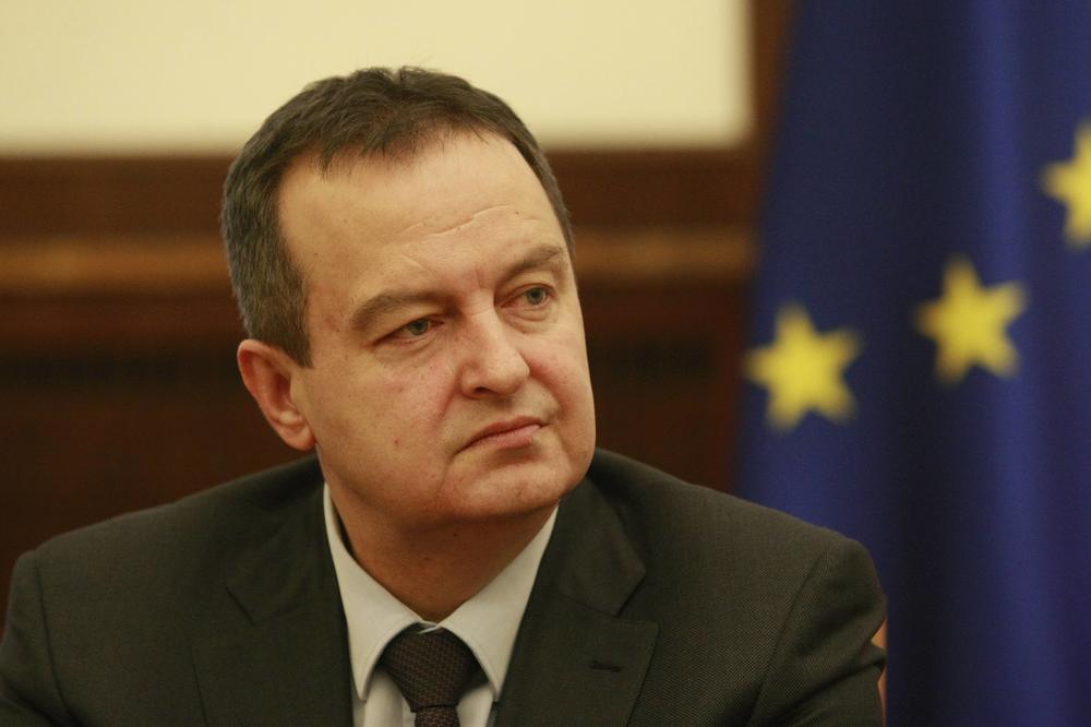 DAČIĆ UPUTIO MOLBU ČELNICIMA NATO: Dolazite redovnim avio linijama