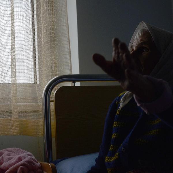 DOM ZA STARE U NEGOTINU JE NOVO ŽARIŠTE KORONE! Potvrđeno 30 slučajeva, strahuje se da ih ima još