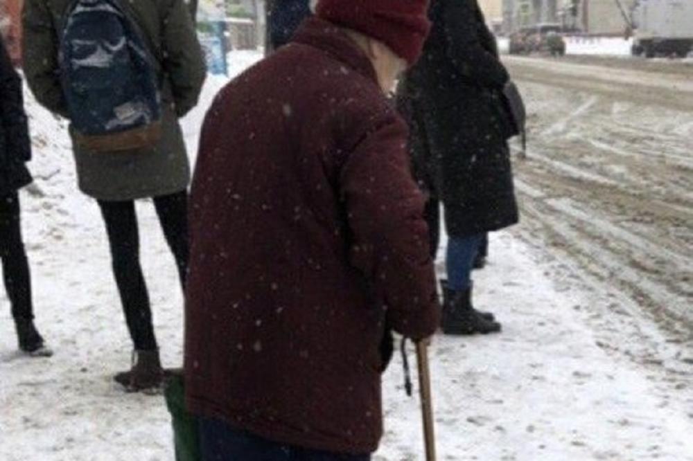 CELA SRBIJA BRUJI O BAKICI KOJA CRTA SRCA PO SNEGU: Konačno je OTKRIVENA istina, i NEĆE VAM SE DOPASTI! (FOTO)