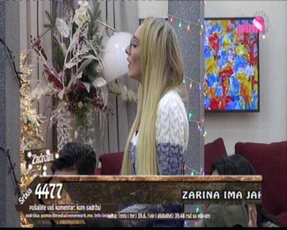 Luna se izvinjavala zbog konzumiranja alkohola  