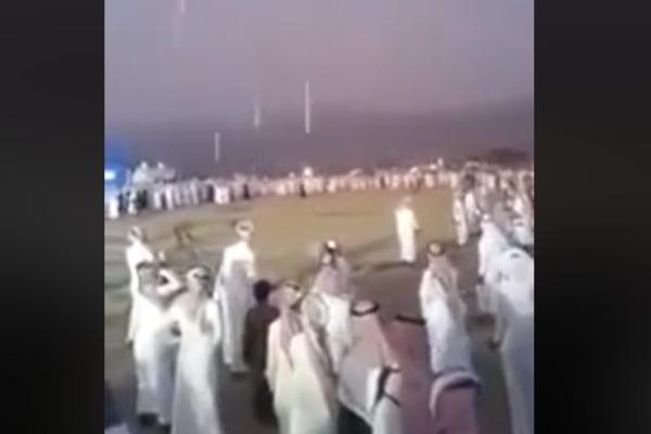 MISLITE DA SE NA SRPSKIM SVADBAMA PUCA? Ooo, kako grešite, pogledajte kako to rade ARAPI! (VIDEO)