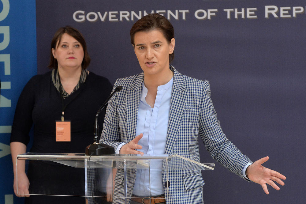 DOŠLI SMO DO VEŠALA I PRETNJI VUČIĆEVOM SINU! Oglasila se Ana Brnabić i rekla šta misli O PROTESTIMA