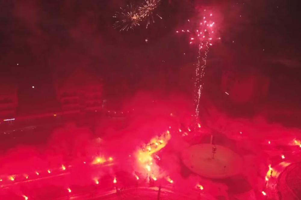 SEVALO IZNAD SARAJEVA: Grobari i Delije spektakularnim bakljadama proslavili Dan Republike Srpske uz poruku!