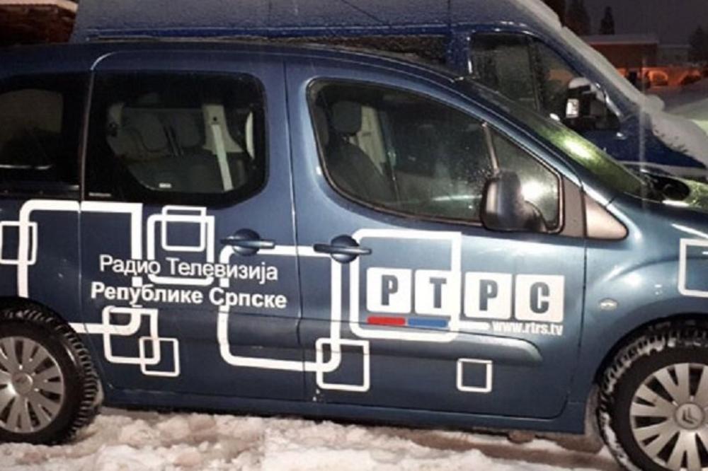 NAPADNUTA EKIPA SRPSKIH NOVINARA U SARAJEVU: Čovek prišao vozaču RTRS-a, pa krenuo da ga PSUJE I PLJUJE!