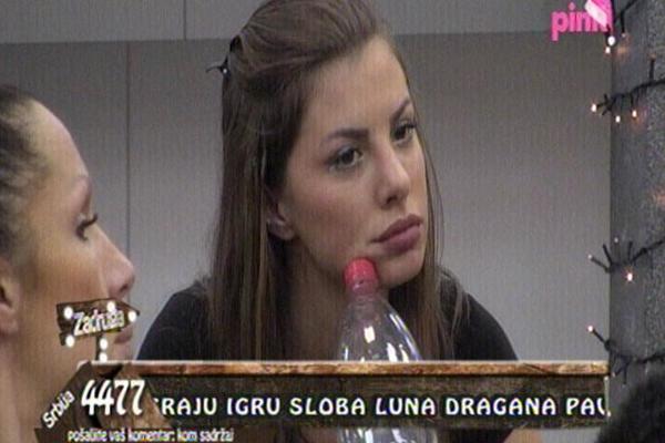 MILJANA BRUTALNO UJEDA: Možda Draganu muž podržava u ku**anju jer donosi pare!