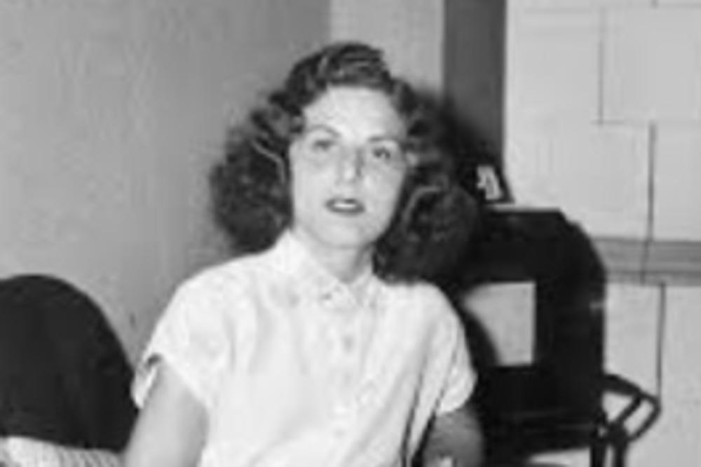 PLAVA SABLAST KOJE SU SE SVI PLAŠILI: Lovila je Jevreje u kaputu sa revolverom u ruci, a i sama je bila Jevrejka!