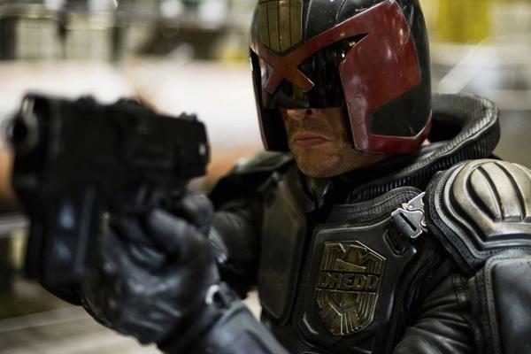 UMRO RON SMIT: Umetnik koji je stvorio SUDIJU DREDA