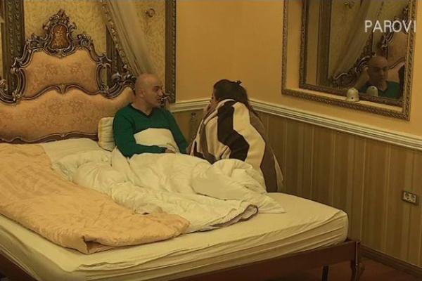 BAKI I DINA NIKAD PRISNIJI: Otišli u spavaću sobu, pa radili nešto što nikako nije dozvoljeno!