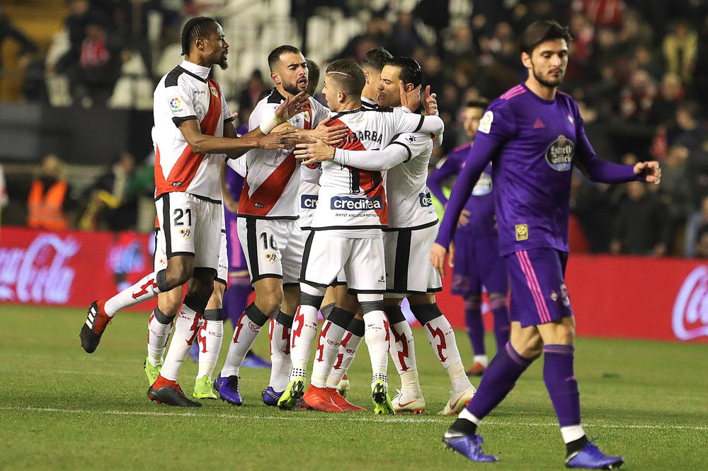 BITNO JE ZVATI SE RAUL: Het-trik De Tomasa! Rajo gubio, pa slavio, Seltin potop u drugom poluvremenu!