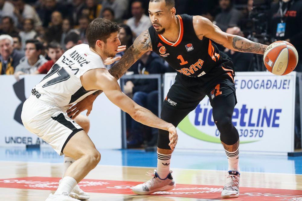 RASPRAVA IGRAČA BUDUĆNOSTI SA NAVIJAČEM ZVEZDE: Momak, vidimo se u plej-ofu, ako uspete da se plasirate uopšte...