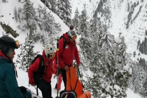 PETORO SRPSKE DECE ZATRPALA LAVINA! Velika drama u Bugarskoj, potraga trajala celu noć, SPASIOCI IZVUKLI MALIŠANE!