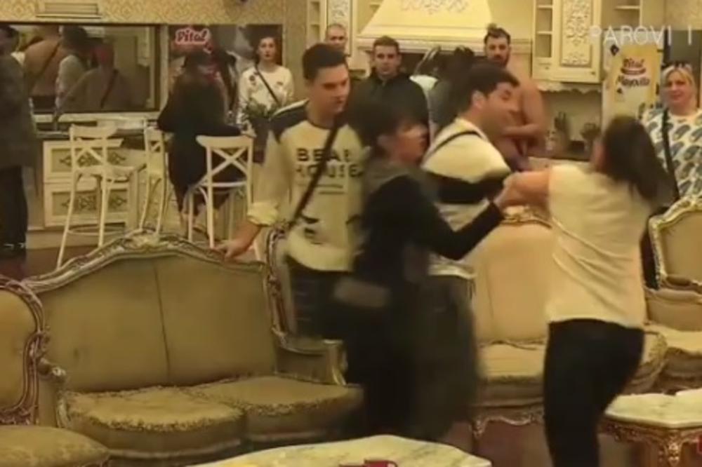 NEVIĐENI SKANDAL U PAROVIMA: Dina ŠAMARALA i ŠUTIRALA Marinkovića! Jedva su je obuzdali! (VIDEO)