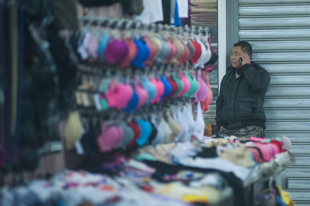 AKO STE DO SAD KUPOVALI KOD KINEZA, POSLE OVOG ĆETE ODMAH PRESTATI S TIM: Evo zbog čega