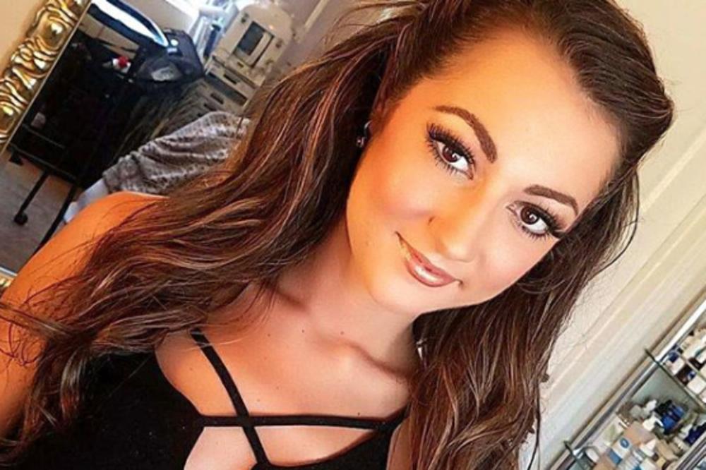 ZVEZDA FILMOVA ZA ODRASLE PODELILA UŽASNU ISPOVEST: Režiser me je ponudio kafom pa odvukao u SOBU ZA PRINCEZE!