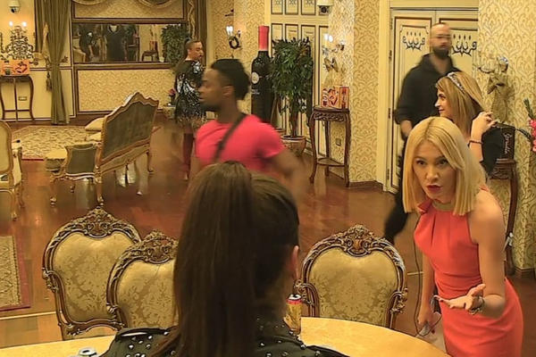 DEVOJKO, JESI LI TI NORMALNA?: Bojana Ristivojević sačekala REKLAME, pa se obračunala sa učesnicom PAROVA