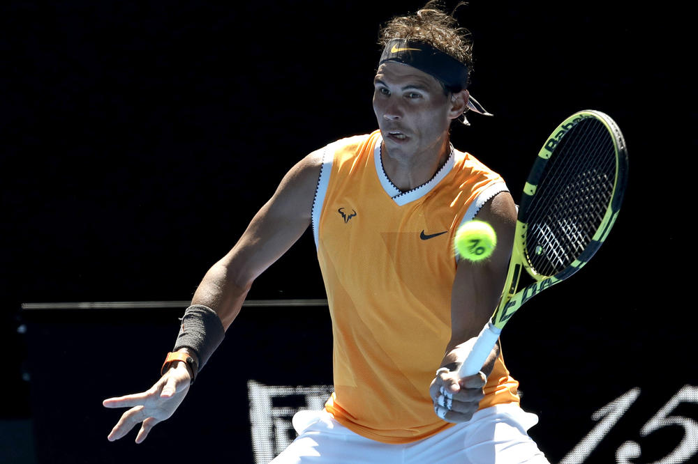 ŠPANAC NIJE MOGAO DA VERUJE ŠTA JE VIDEO: Novinar zaspao na konferenciji Rafe Nadala, urnebesna scena posle meča!