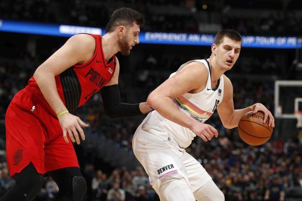 TRENER VAŠINGTONA KAŽE DA JE JOKIĆ BOLJI ČAK I OD MEDŽIKA: Stalno premotavam snimke njegovih asistencija i gledam!