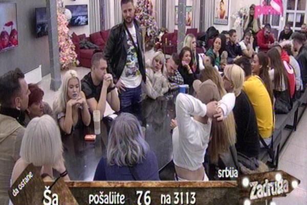 Marko pred svima priznao da se ZALJUBIO u Lunu! (VIDEO)