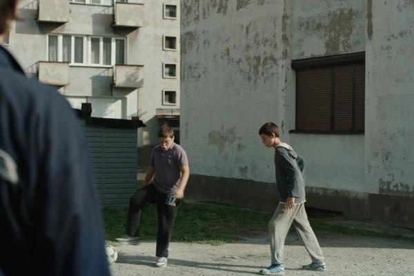 Pogledajte kratki igrani film KAMEN U RUCI Stefana Ivančića