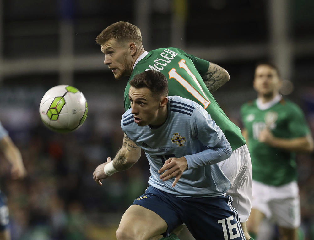 Gevin Vajt u duelu sa Džejmsom Meklinom  