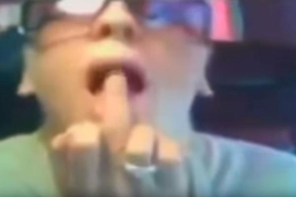 VOLIM KADA MI LIŽEŠ RI*ICU I GU*U: Isplivali Karleušini SE*SI SNIMCI sa Tošićem u VRELOJ AKCIJI! (FOTO)