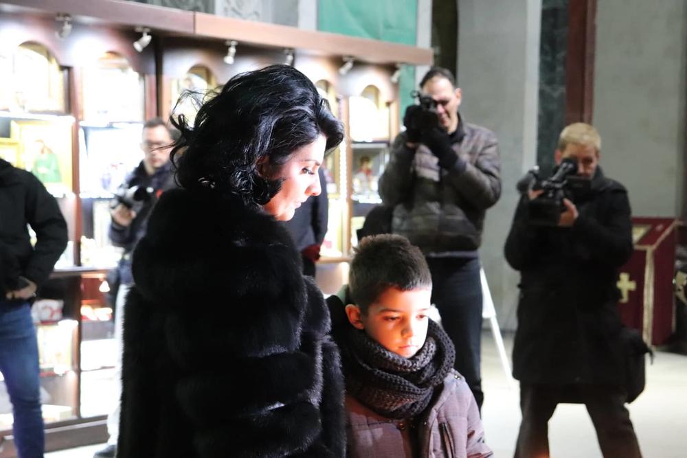 Milena sa sinom Bogdanom  