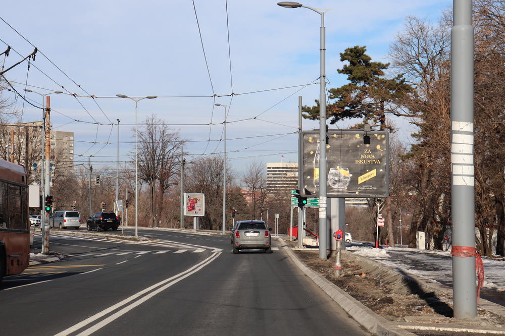 NOVE KAMERE ĆE REGISTROVATI JOŠ 3 PREKRŠAJA U SAOBRAĆAJU: Širi se MREŽA, a KAZNE za prolazak na CRVENO već PLJUŠTE
