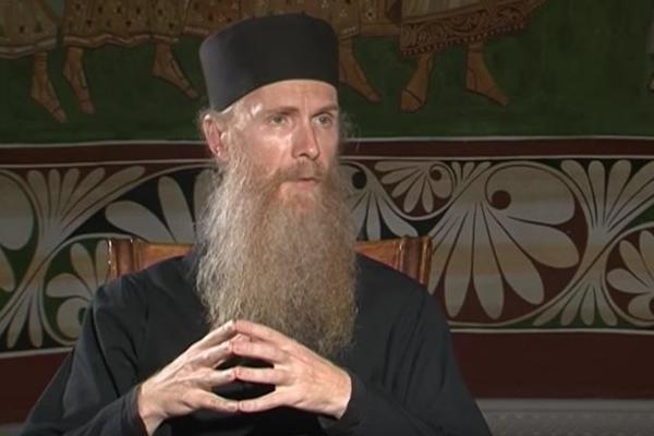 "SAMI PRAVIMO PAKAO" Iskreno UPOZORENJE monaha Arsenija: Njegove reči ODJEKUJU Srbijom (VIDEO)