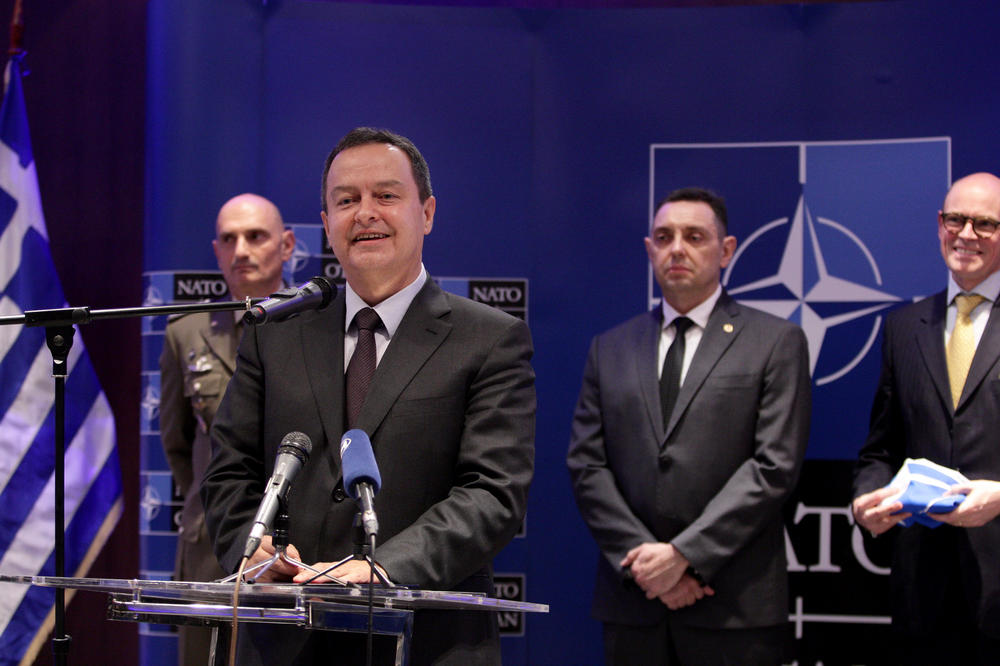 VULINE, VRATI MI GOVOR! Dačić UKORIO ministra VOJNOG ispred NATO oficira (VIDEO)