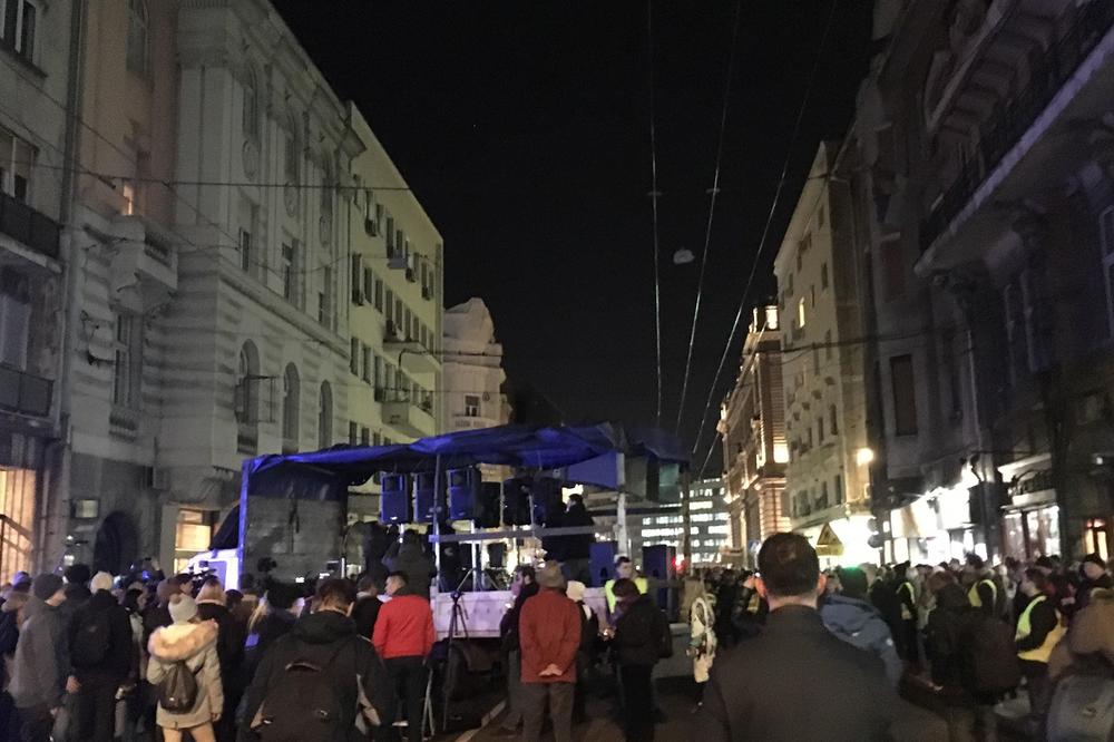 ZAVRŠEN 11. PROTEST JEDAN U 5 MILIONA: Učesnici potpisivali Sporazum sa narodom!